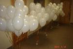 baloni pildīti ar hēliju